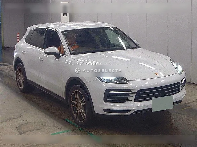 Porsche Cayenne 2018, auction grade 4
