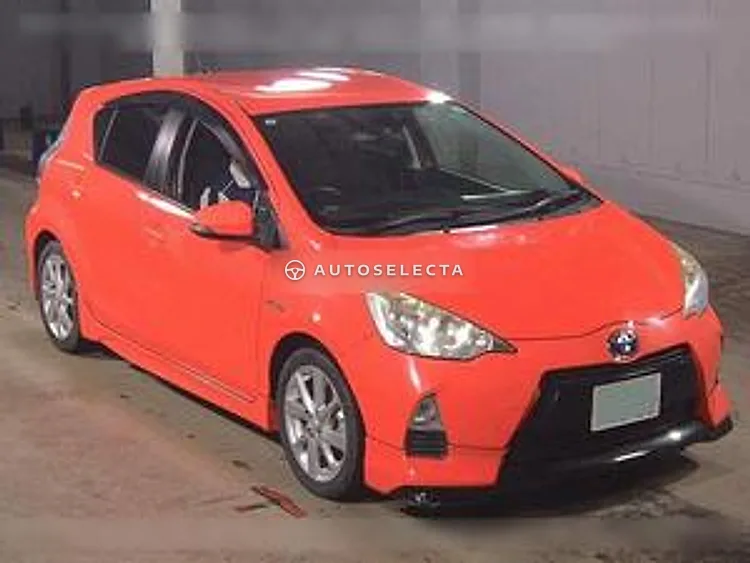 Toyota Aqua 2013, photo 1 of 1