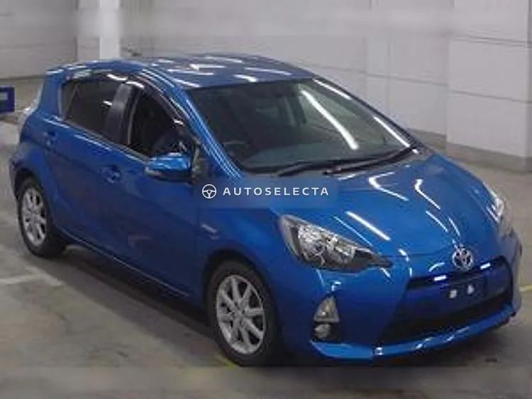 Toyota Aqua 2013, photo 1 of 1