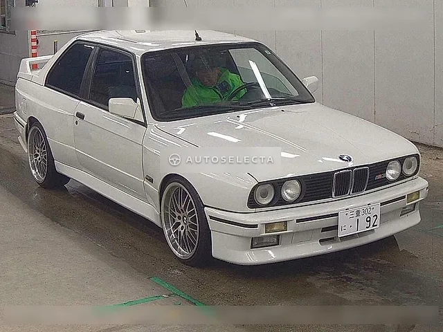 BMW M3 1990, auction grade R