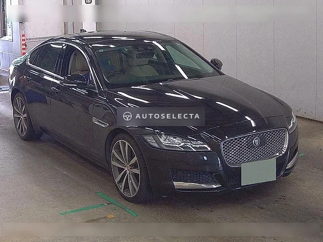 Jaguar XF 2019, auction grade 4.5
