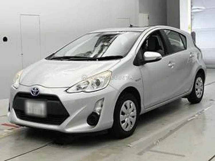 Toyota Aqua 2016, photo 1 of 1