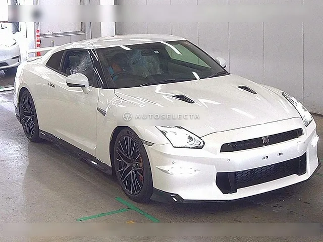 Nissan GT-R 2023, auction grade 5