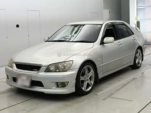 Toyota Altezza 2005, auction grade 4