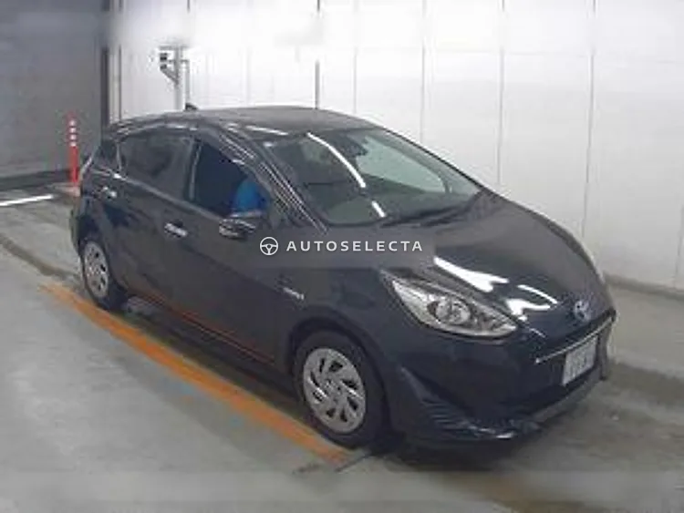 Toyota Aqua 2017, photo 1 of 1