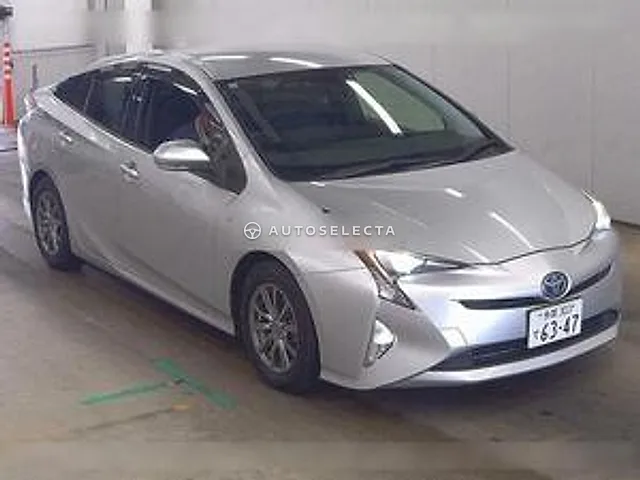 Toyota Prius 2016, auction grade 4