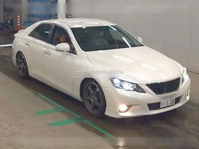 Toyota Mark X 2011, auction grade R