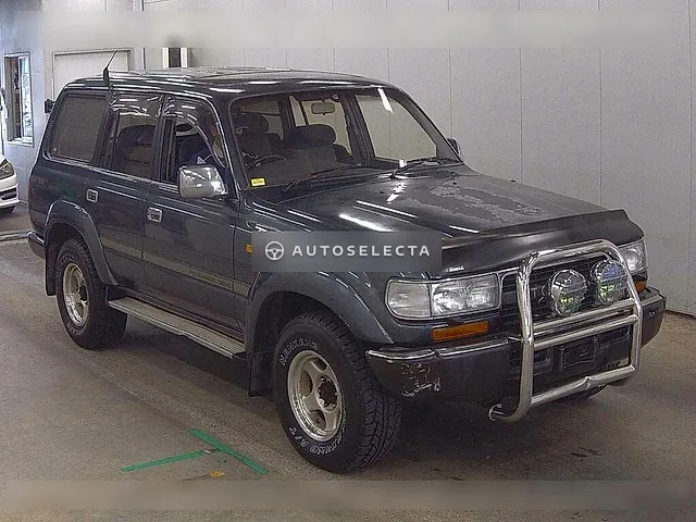 Toyota Land Cruiser 80 1990, auction grade 3