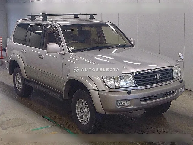 Toyota Land Cruiser 100 2001, auction grade 2