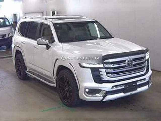 Toyota Land Cruiser 2023, auction grade 5