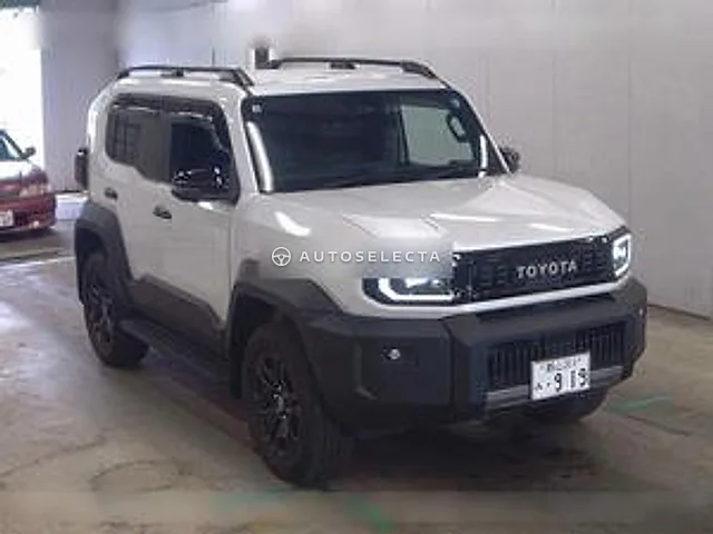 Toyota Land Cruiser FJ 2026, auction grade 5