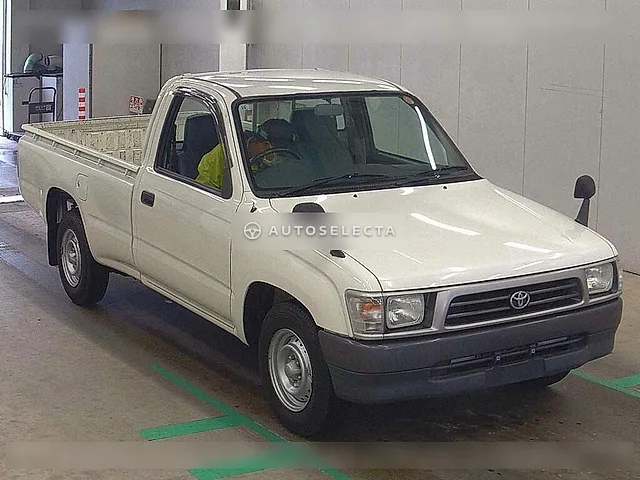 Toyota Hilux 1999, auction grade 4