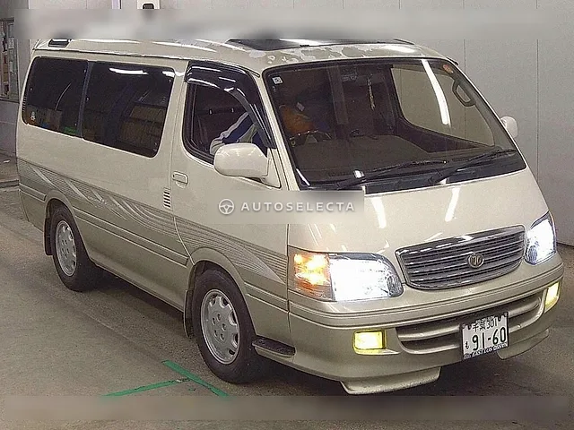 Toyota Hiace Wagon 2001, auction grade 3