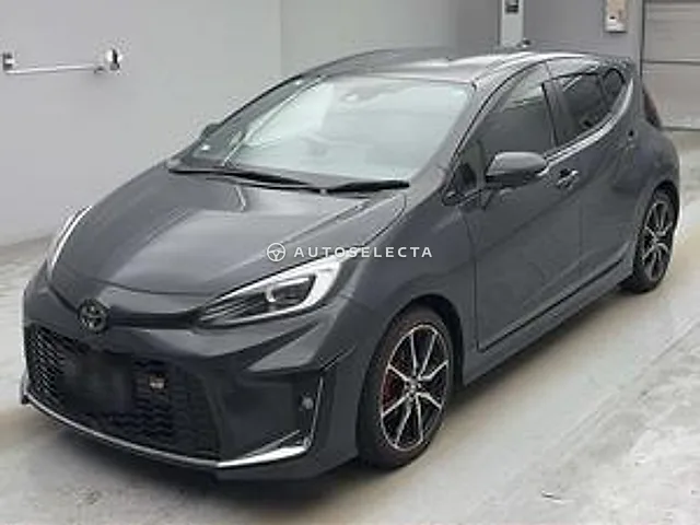 Toyota Aqua GR Sport 2023, auction grade 4.5