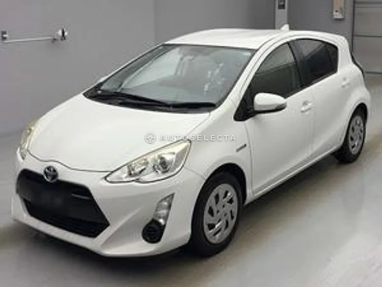 Toyota Aqua 2016, photo 1 of 1