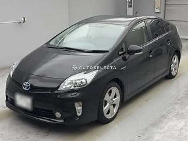 Toyota Prius 2015, auction grade RA