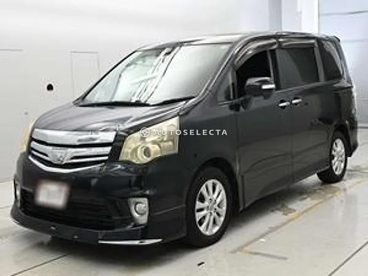Toyota Noah 2011, photo 1 of 1