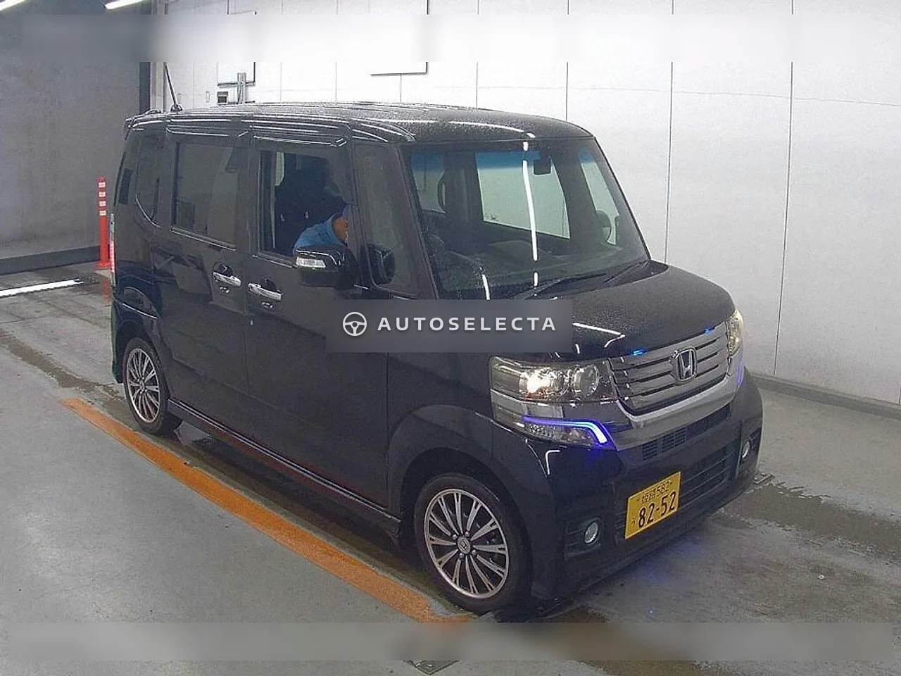 Honda N-BOX Custom 2012, photo 1 of 1