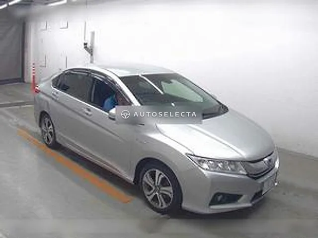 Honda Grace 2015, auction grade 3.5