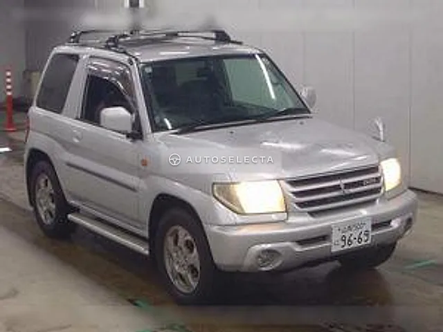 Mitsubishi Pajero iO 2000, auction grade 3.5