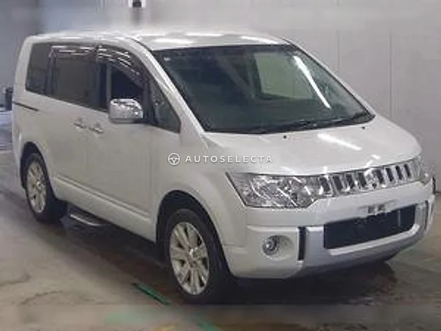 Mitsubishi Delica D:5 2014, auction grade 4.5