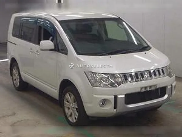 Mitsubishi Delica D:5 2018, auction grade 4