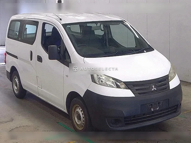 Mitsubishi Delica Van 2019, auction grade 4