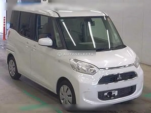 Mitsubishi eK Space 2018, auction grade 3.5
