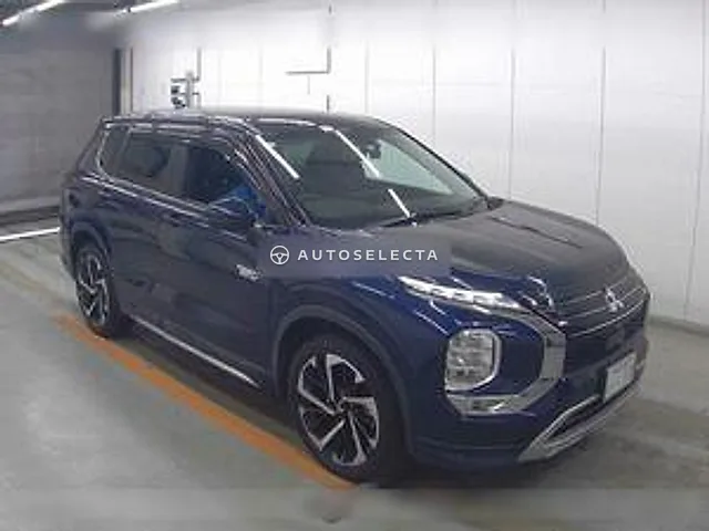 Mitsubishi Outlander PHEV 2022, auction grade 3