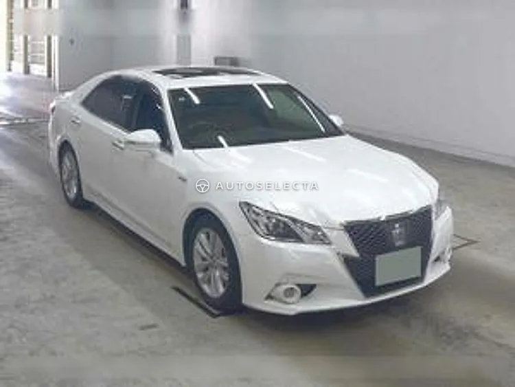 Toyota Crown Hybrid 2014, photo 1 of 1