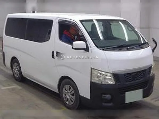 Isuzu Como 2012, auction grade 3