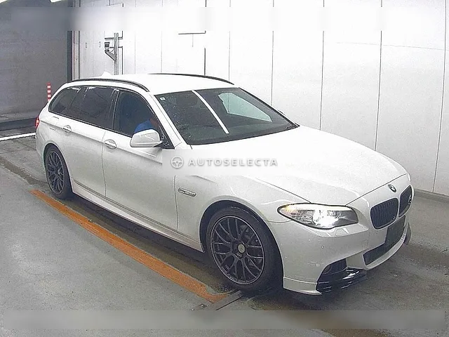 BMW 5 Series 2011, auction grade 3.5