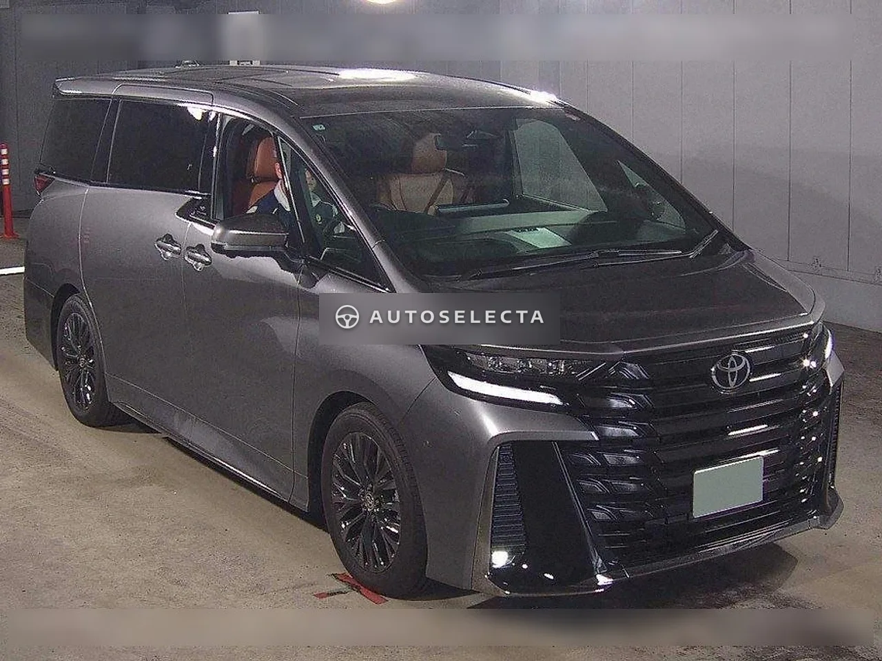 Toyota Vellfire 2025, photo 1 of 6