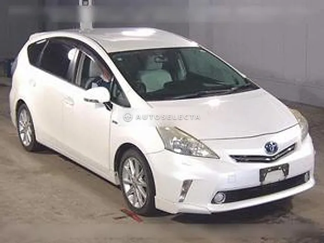 Toyota Prius Alpha 2011, auction grade R