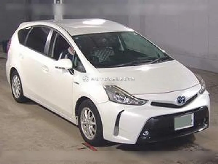 Toyota Prius Alpha 2016, photo 1 of 1