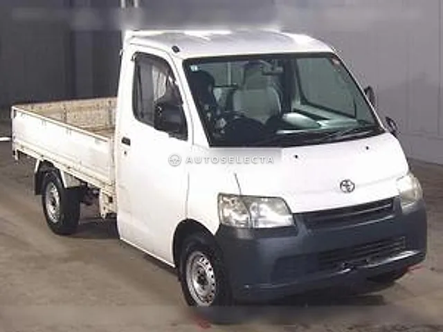 Toyota LiteAce Truck 2011, auction grade 3.5