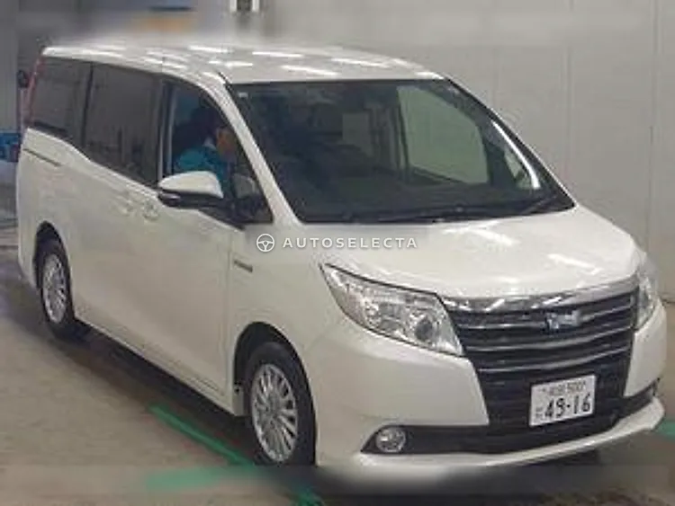 Toyota Noah 2017, photo 1 of 1