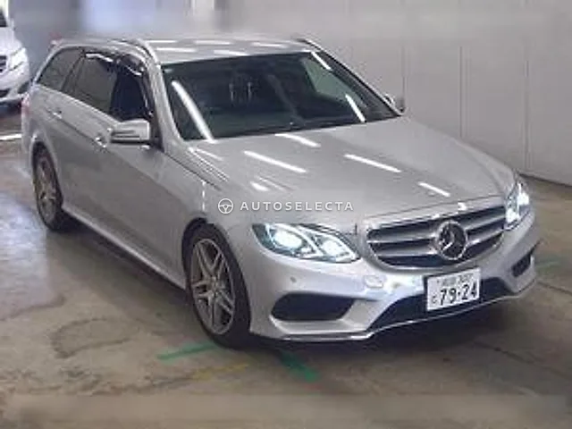 Mercedes-Benz E-Class Station Wagon 2013, auction grade 4