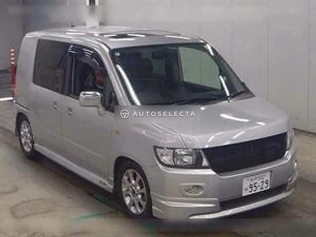 Honda Mobilio Spike 2006, auction grade 3.5