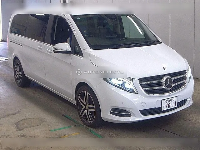 Mercedes-Benz V-Class 2017, auction grade 4.5