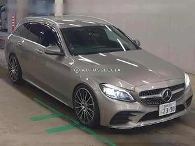 Mercedes-Benz C-Class Station Wagon 2018, auction grade 4