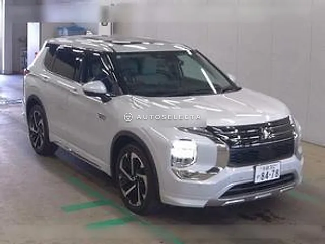 Mitsubishi Outlander PHEV 2022, auction grade 4.5