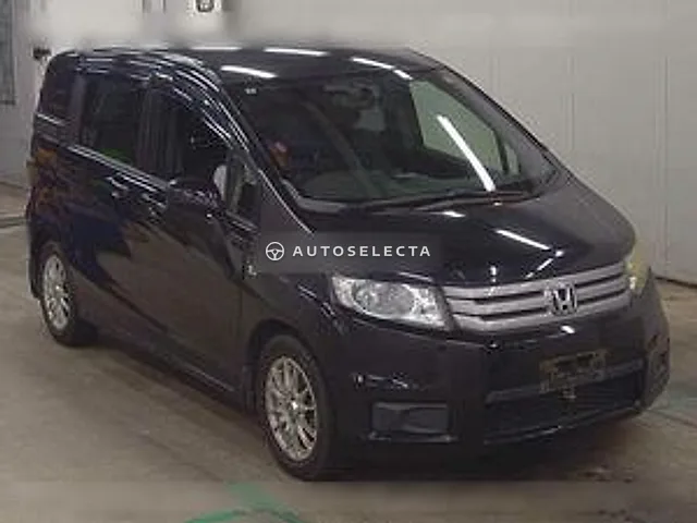 Honda Freed Spike 2010, auction grade R