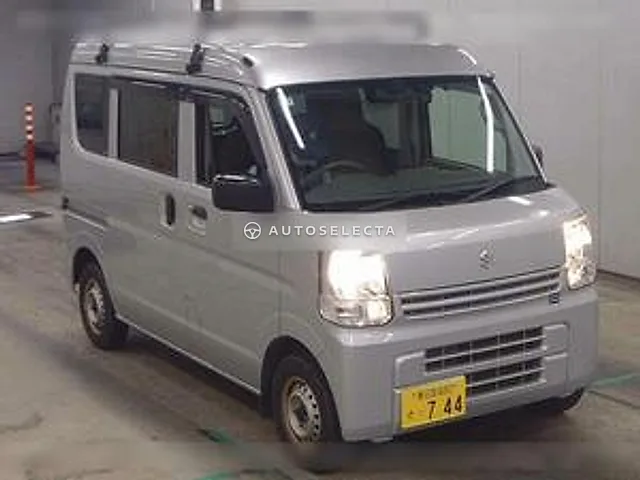 Suzuki Every 2022, auction grade 3.5